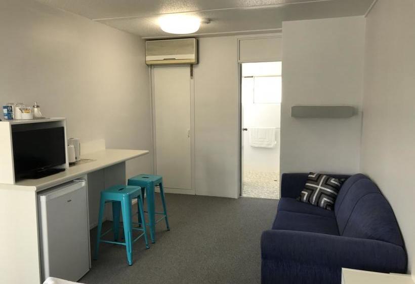 Mermaid Beach at Nobbys Motel | Mermaid Beach | Queensland | Australia 12