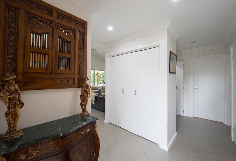 Hotel Armidale Cottage | Armidale | New South Wales | Australia 10