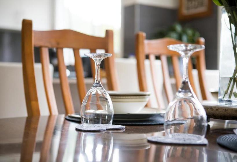 Hotel Armidale Cottage | Armidale | New South Wales | Australia 11