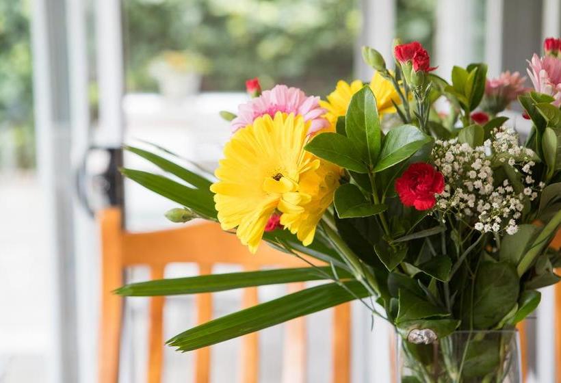 Hotel Armidale Cottage | Armidale | New South Wales | Australia 12