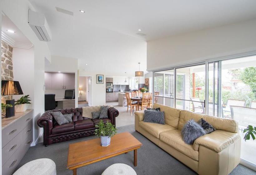 Hotel Armidale Cottage | Armidale | New South Wales | Australia 19