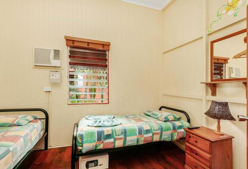 Hotel Travellers Oasis | Cairns | Queensland | Australia 4