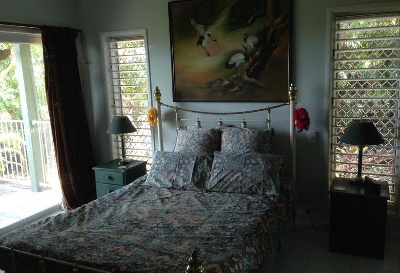 Bed and Breakfast Mission Beach Escape | South Mission Beach | Queensland | Australia 13