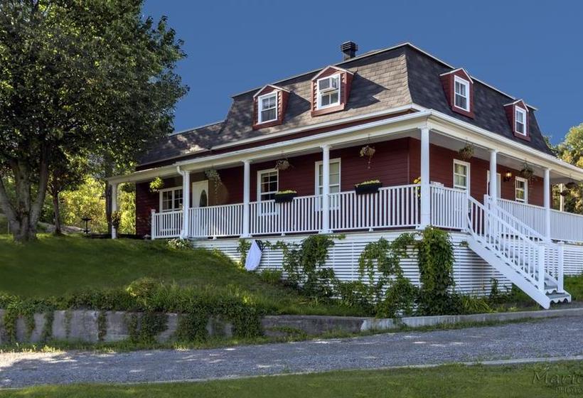 Bed and Breakfast Gîte La Belle Dame Saguenay