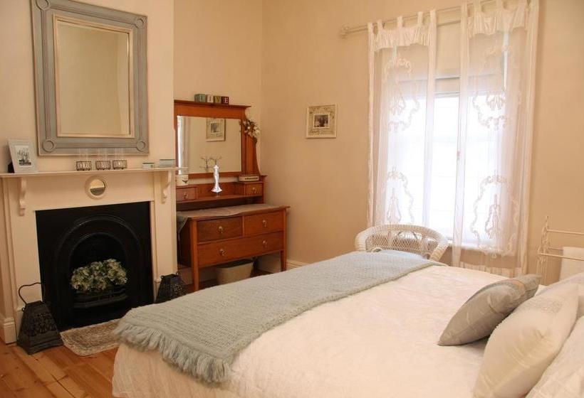 Bed and Breakfast Azalea Cedarrose Barossa Valley Villa | Lyndoch | South Australia | Australia 5