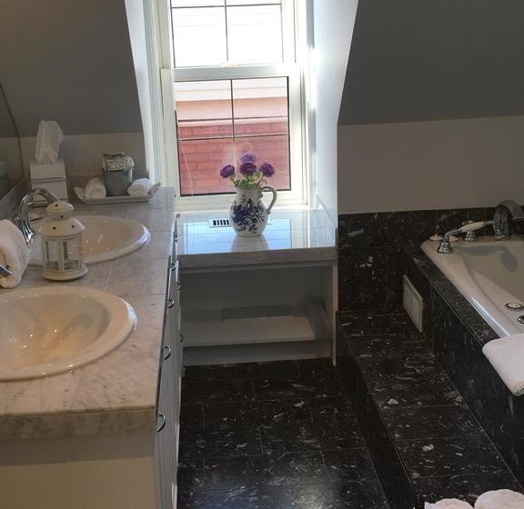 Glencree House B&b | Ottawa | Ontario | Canada 10