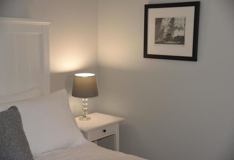 Glencree House B&b | Ottawa | Ontario | Canada 11