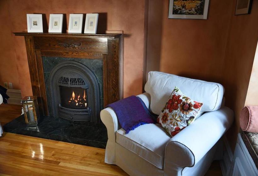 Glencree House B&b | Ottawa | Ontario | Canada 4