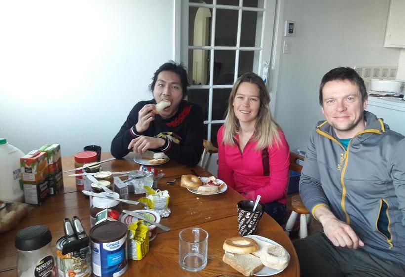 Bed and Breakfast Clean Room And Great Breakfast | Montreal | Quebec | Canada 1