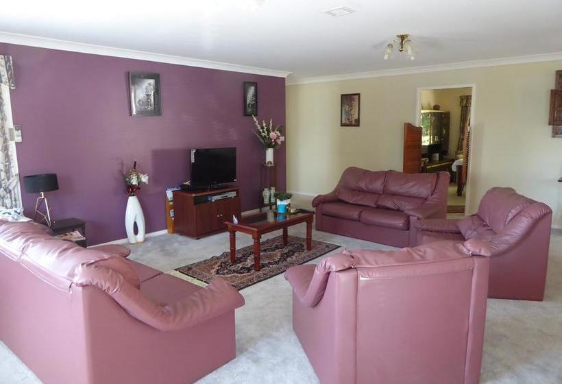 Bed and Breakfast Cox S On South Hill  A Home Away From Home Armidale