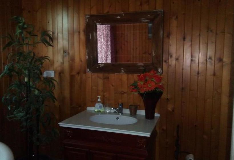 Golden Lace B&b | Sarina | Queensland | Australia 4