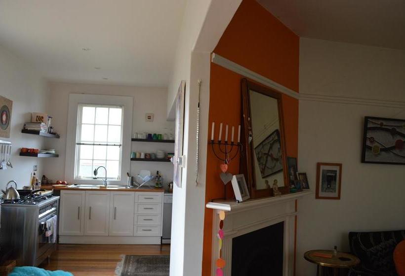 Bed and Breakfast Belton Abode | Hobart | Tasmania | Australia 4