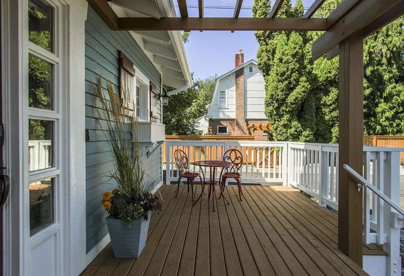 Kelowna Bed And Breakfast Ltd | Kelowna | British Columbia | Canada 4