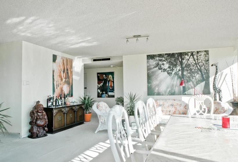 Bed and Breakfast Lakeside Penthouse Melbourne Victoria