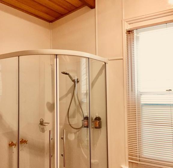 Wandering Geese Boutique Bed And Breakfast | Strahan | Tasmania | Australia 3