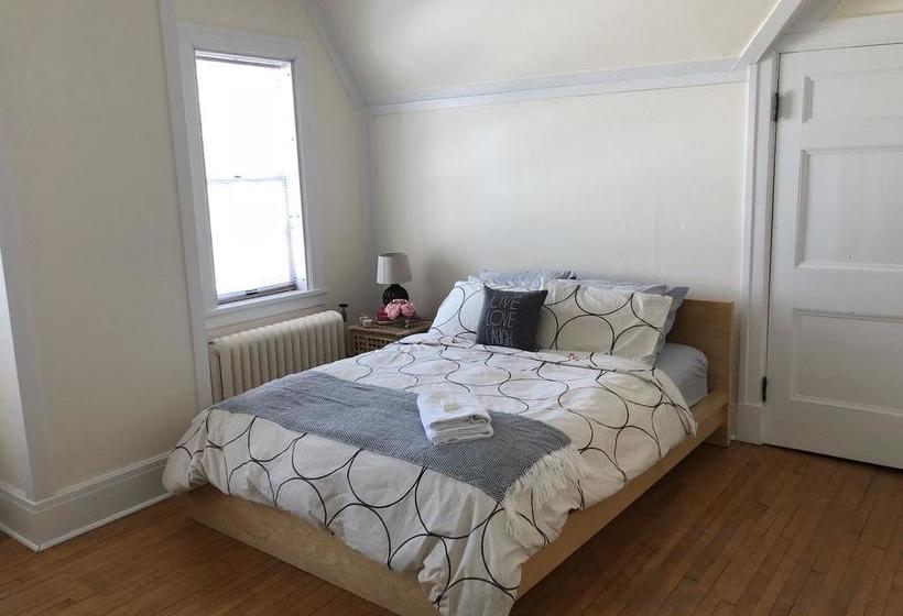 B&b Au Bord Du Fleuve | Shawinigan | Quebec | Canada 2