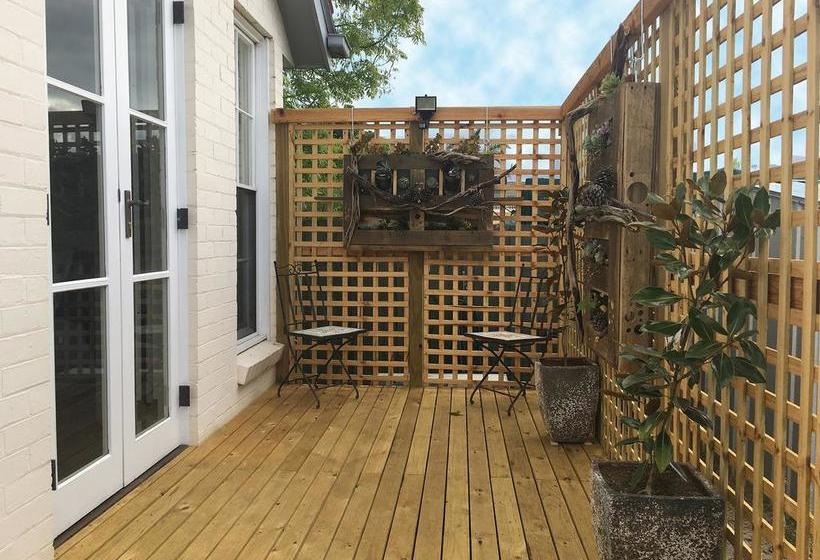 Bed and Breakfast A Trendy Brighton Jewel | Melbourne | Victoria | Australia 12