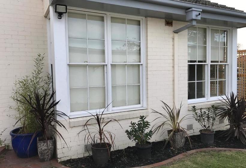 Bed and Breakfast A Trendy Brighton Jewel | Melbourne | Victoria | Australia 13