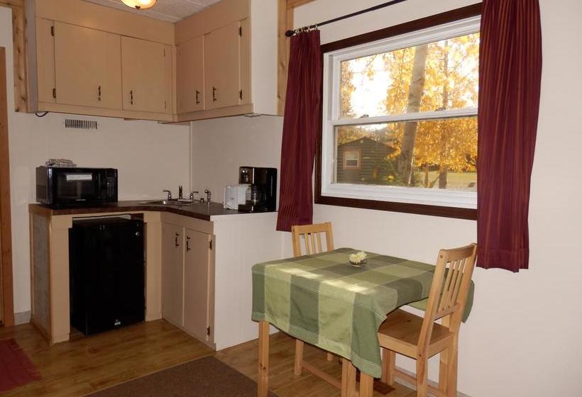 Bed and Breakfast Discovery Yukon Lodgings | Beaver Creek | Yukon Territory | Canada 12