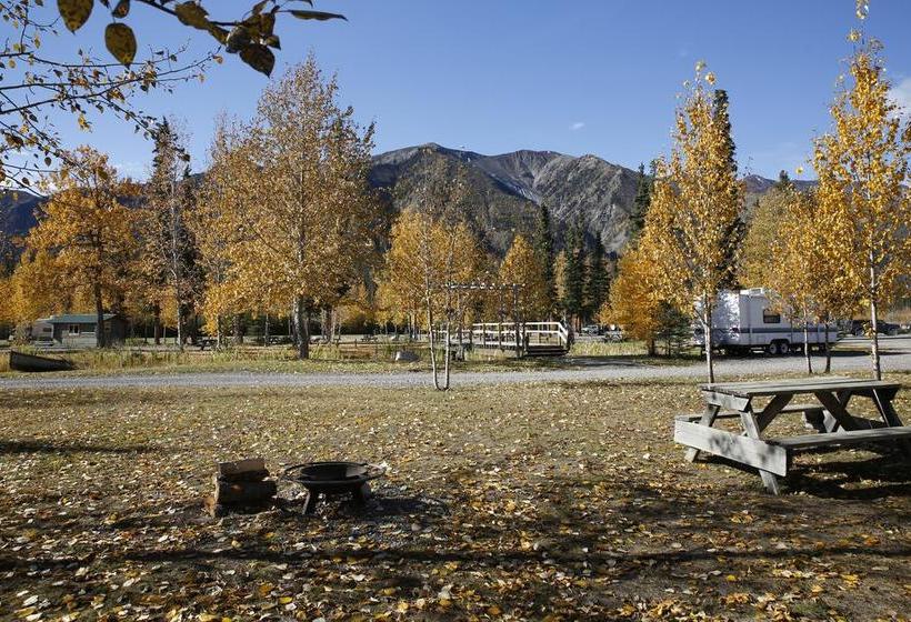 Bed and Breakfast Discovery Yukon Lodgings | Beaver Creek | Yukon Territory | Canada 8