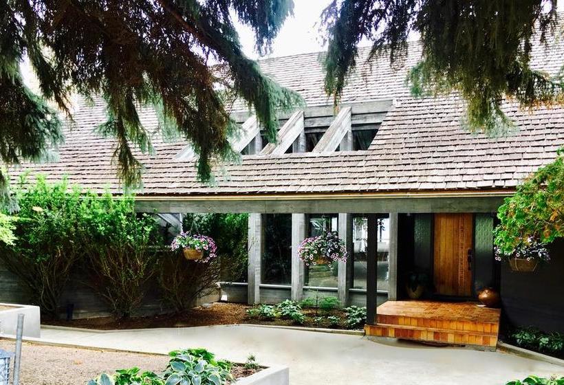 Bed and Breakfast Summerhill Estate House | Kelowna | British Columbia | Canada 1