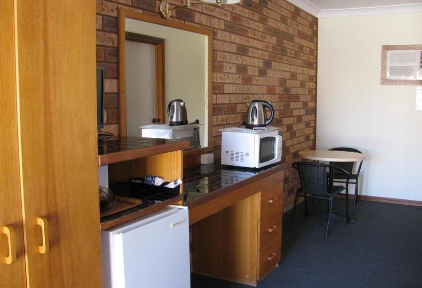 The Lucky Strike Motel | Peak Hill | New South Wales | Australia 7