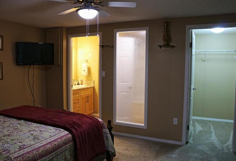 Busy Beaver B&b | Yellowknife | Northwest Territories | Canada 10