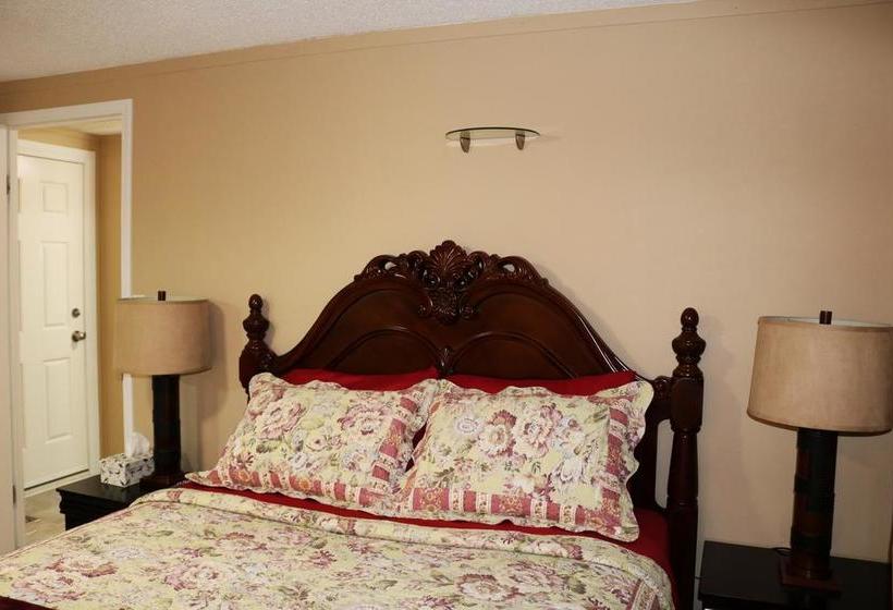 Busy Beaver B&b | Yellowknife | Northwest Territories | Canada 11