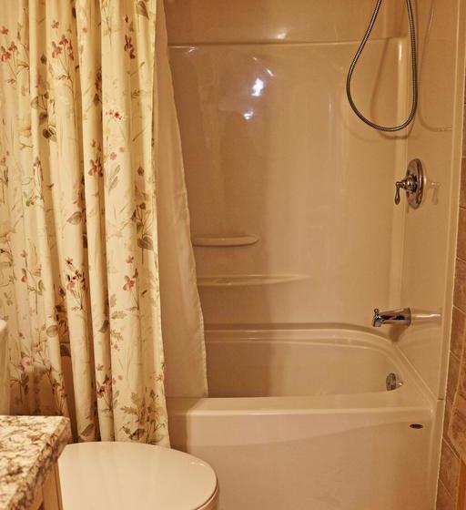 Busy Beaver B&b | Yellowknife | Northwest Territories | Canada 14