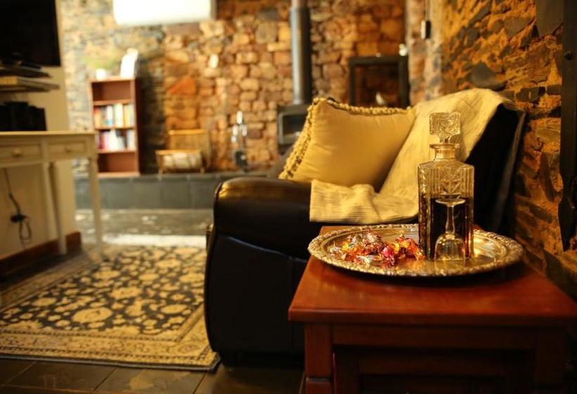 Bed and Breakfast William Hunt S Retreat  Cypress Studio | Mintaro | South Australia | Australia 1