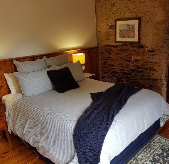 Bed and Breakfast William Hunt S Retreat  Cypress Studio | Mintaro | South Australia | Australia 11