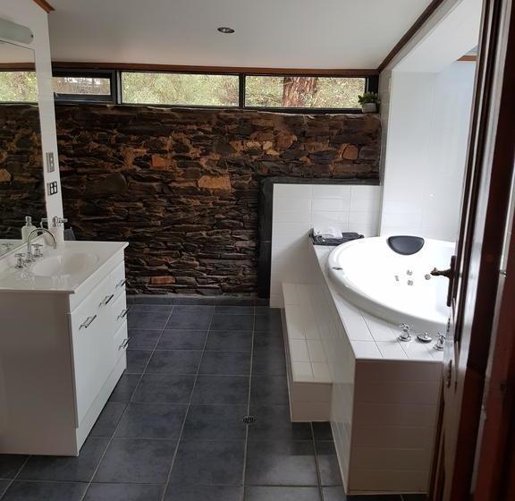 Bed and Breakfast William Hunt S Retreat  Cypress Studio | Mintaro | South Australia | Australia 13