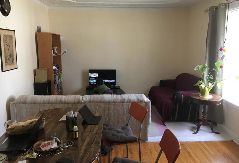 Bed and Breakfast Borusun S Guest House | Winnipeg | Manitoba | Canada 18