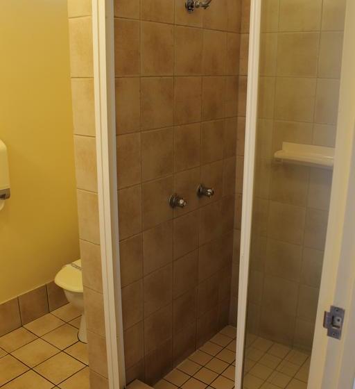 Rocky Glen Hotel Motel Gladstone | Gladstone | Queensland | Australia 17