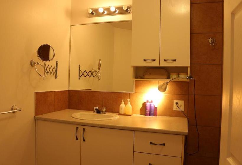 Bed and Breakfast Le Gîte Du Vieux Limoilou | Quebec | Quebec | Canada 12