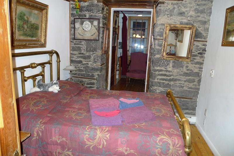 B&b Revolution | Montreal | Quebec | Canada 1