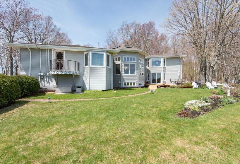 Chez Nous B&b | Cornwall | Prince Edward Island | Canada 4