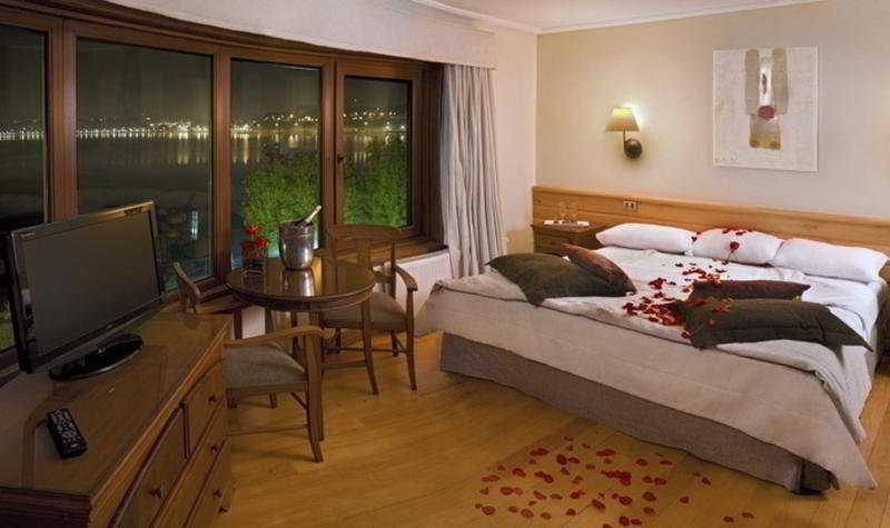 Hotel Cabanas Del Lago | Puerto Varas | Los Lagos | Chile 11