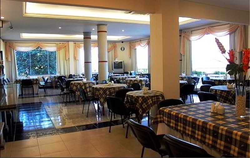 Hotel De La Costa | Encarnacion | Paraguay | América del Sur 2