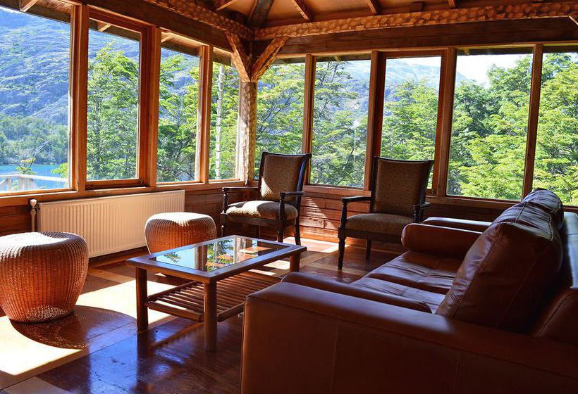 Hotel Parador Austral Lodge | Puerto Guadal | Aysén | Chile 17