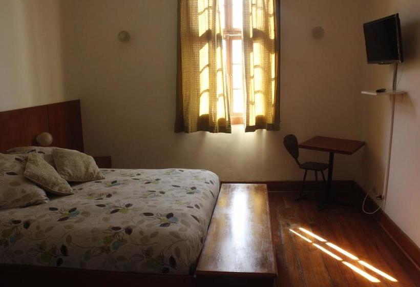 Hotel Hostel Adlafken