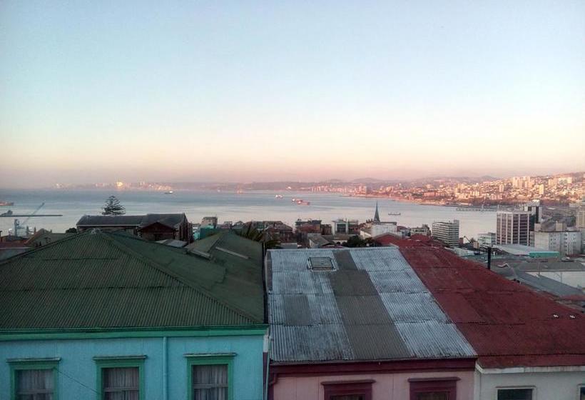 Hotel Hostel Adlafken | Valparaíso | Valparaiso | Chile 10