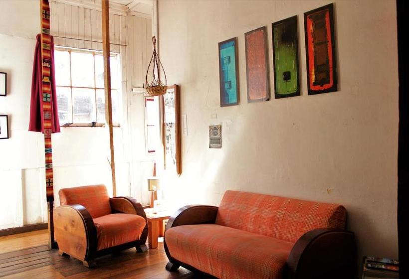 Hotel La Casa Volante Hostal | Valparaíso | Valparaiso | Chile 2