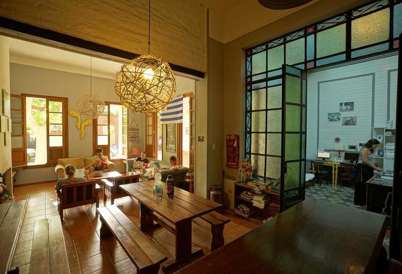 Hotel El Viajero Colonia Hostel
