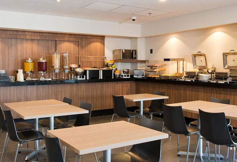 Hotel City Express Santiago Aeropuerto | Santiago de Chile | Santiago | Chile 12