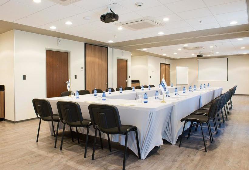 Hotel City Express Santiago Aeropuerto | Santiago de Chile | Santiago | Chile 14