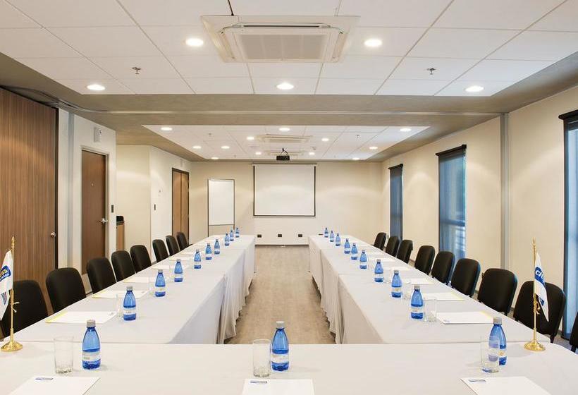 Hotel City Express Santiago Aeropuerto | Santiago de Chile | Santiago | Chile 19