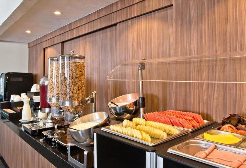 Hotel City Express Santiago Aeropuerto | Santiago de Chile | Santiago | Chile 2