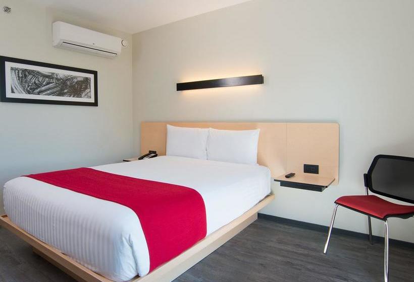 Hotel City Express Santiago Aeropuerto | Santiago de Chile | Santiago | Chile 8