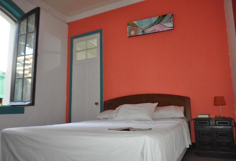 Hostel Union | Santiago de Chile | Santiago | Chile 1